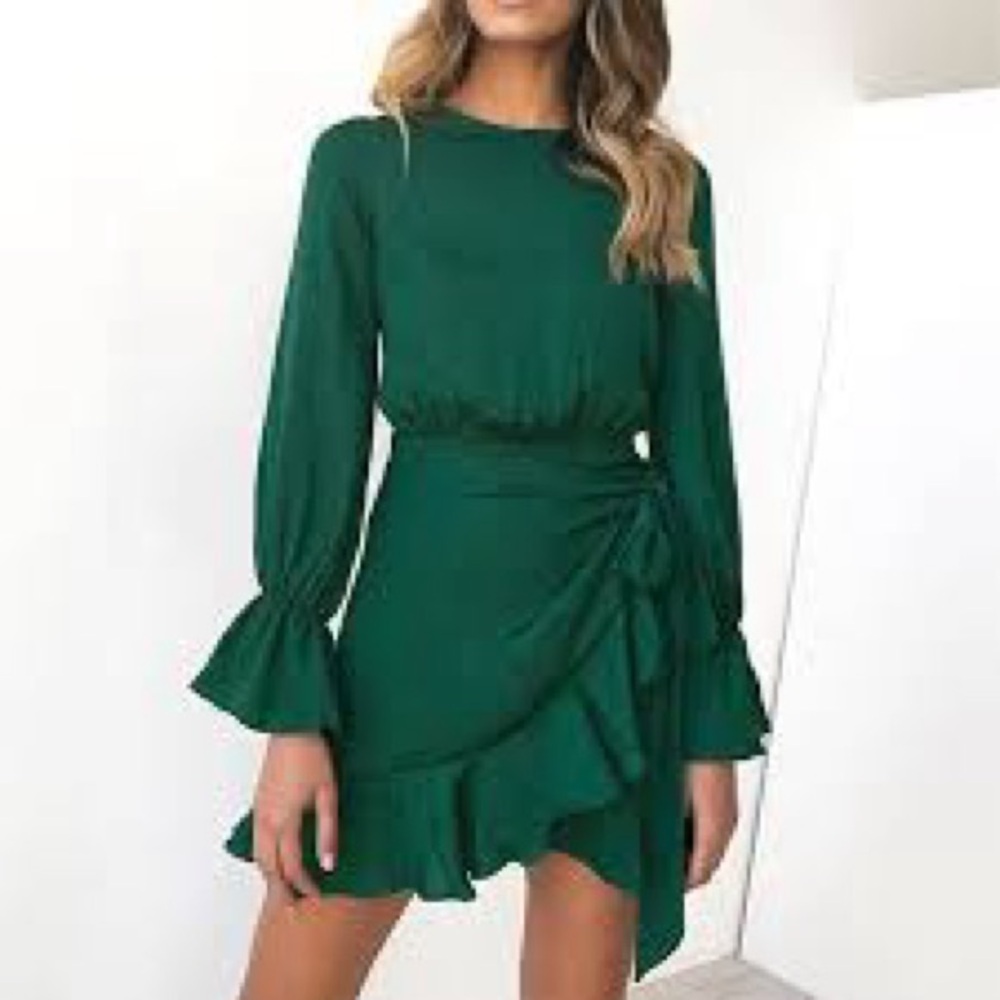 Long Sleeve Ruffles Wrap Party Dress in Green